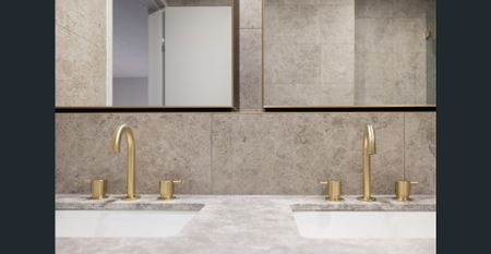 Near New Luxury Spacious 2 Bedroom 2 Baths Plus Study $930 Huge Balcony - Photo 5