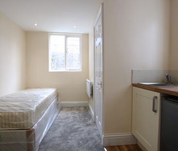 Studio to rent - Photo 2