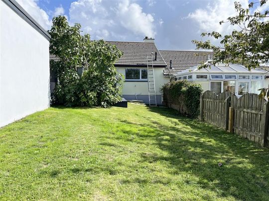 2 bedroom bungalow to rent - Photo 1