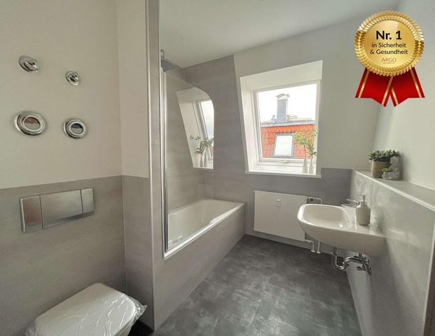 ❄️ Neu & stilvoll! Großzügige 2-Raumwohnung mit moderner EBK & Tageslichtbad - Foto 1