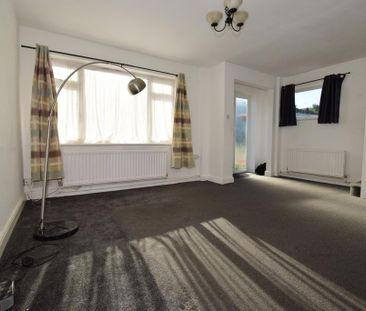 3 bedroom end of terrace house to rent - Photo 1