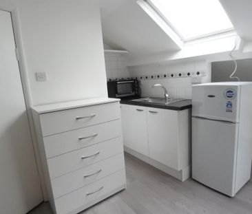 Studio to rent - Photo 3