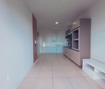 Apartamento com 2 quartos e 50m² para alugar em Praia de Fora, Palh... - Foto 1