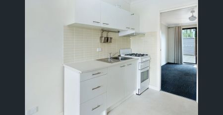 Private & Fully Self Contained One Bedroom Granny Flat - Photo 5