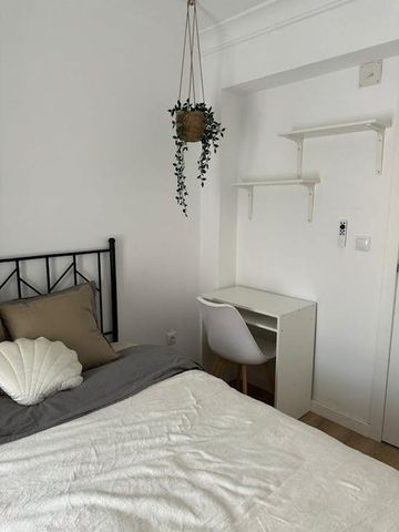 Carrer de José Carsí, Burjassot, Valencian Community 46100 - Photo 4