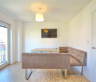 6 bedroom semi-detached house to rent - Photo 1