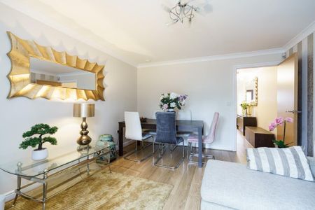 4 bedroom townhouse to rent - Photo 3