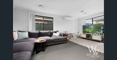 QUALITY & LOW MAINTENANCE! - Photo 3