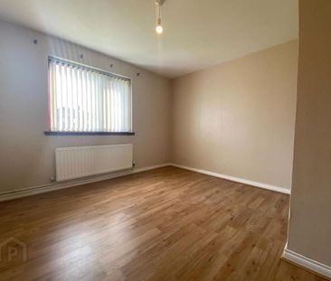 70 Lawnmount Crescent, Lisburn, BT27 4TU - Photo 3