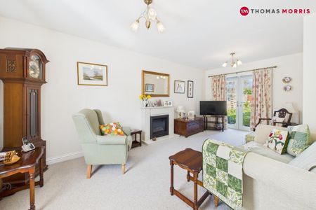 3 bedroom end of terrace house to rent - Photo 2