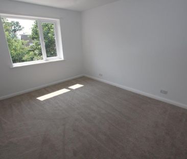 3 bedroom detached house to rent - Photo 3