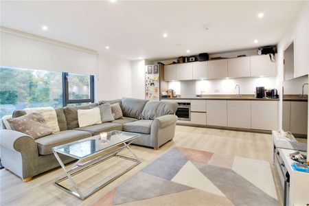 A contemporary apartment set in an ideal Sevenoaks location. - Photo 3