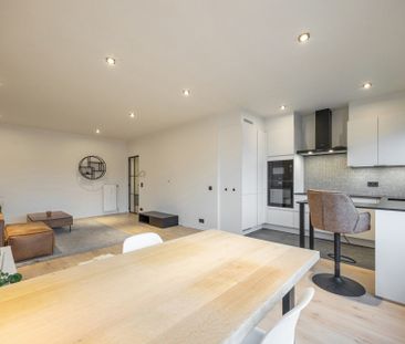 Modern 2-slaapkamer appartement met garage en terras - Photo 2