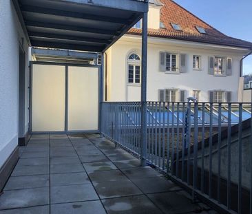 Living in a vibrant urban neighborhood - Foto 2