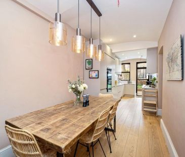 2 bedroom flat to rent - Photo 6