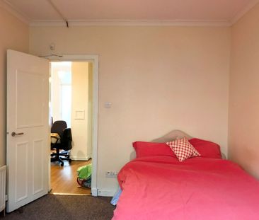 3 Bed Flat, Maule Drive, G11 - Photo 6