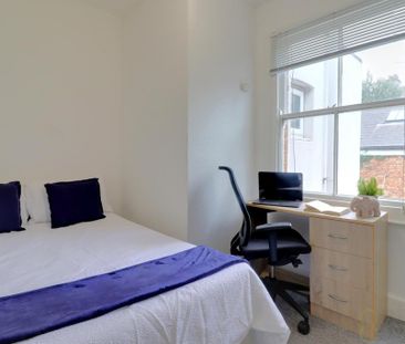 3 bedroom flat to rent - Photo 6