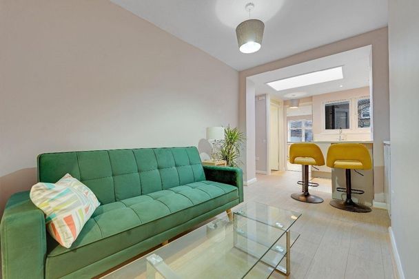 2 Bed Flat, Clarence Road, E5 - Photo 1