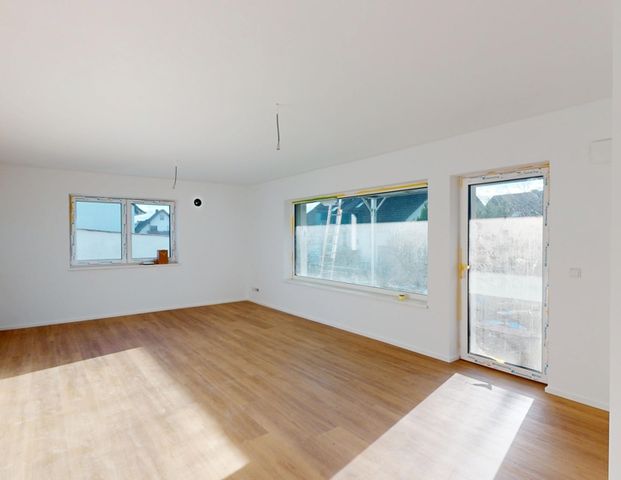 Modern & energieeffizient: Kernsanierte 2-Zimmer-Erdgeschoss-Wohnung in Postbauer-Heng - Photo 1