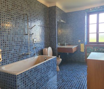 Village house with courtyard and terraces in Bourdigny - Photo 5