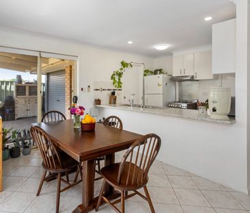 Charming Home in the Heart of Strathalbyn – Comfortable Living in a... - Photo 3