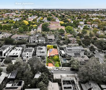 12 Hodgson Street, Kew VIC 3101 - House For Rent | Domain - Photo 2
