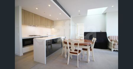 Unique LUXURIOUS FULLY FURNISHED 2 Bedroom Apartment - Photo 4