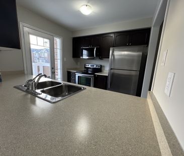 For Lease - 1037 Haxton Heights, Milton, Ontario - Photo 5