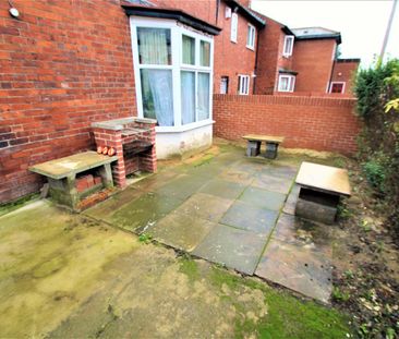 Walmsley Road, Hyde Park, LS6 1NG, Leeds - Photo 4