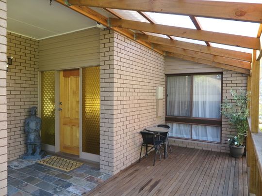 1/6 Stratton Avenue Lenah Valley TAS 7008 Australia - Photo 1