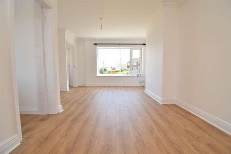 Hall Cliffe Grove, Horbury, WF4 - Photo 2