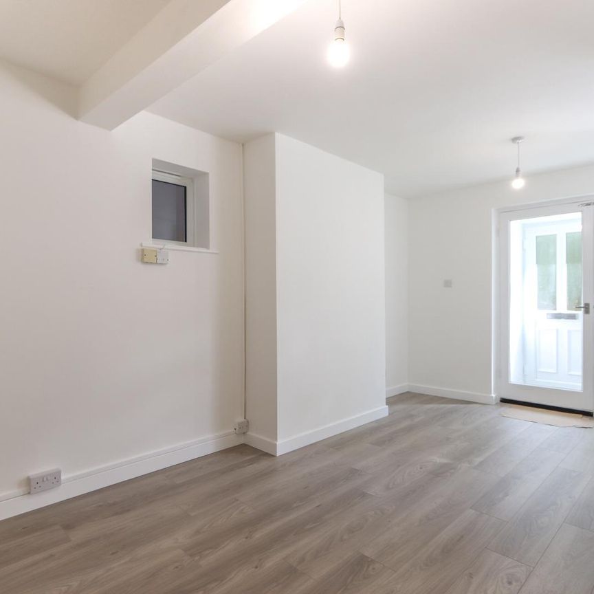 Gladstone Road, Watford, Hertfordshire, WD17 - Photo 1