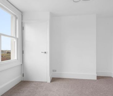 4 bedroom terraced house to rent - Photo 6