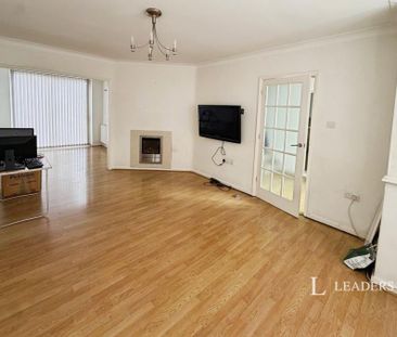 4 bedroom house to rent Moorgate Avenue, Birstall, Leicester, LE4 - Photo 3