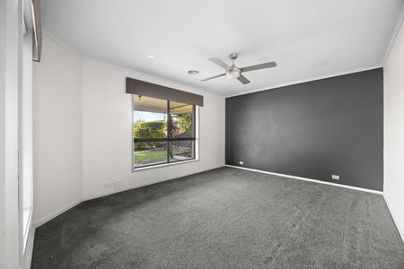 Comfort, Space & Flexibility in a Prime Delacombe Location - Photo 3