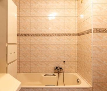 Appartement te huur in Berchem voor € 1.200 met 2 slaapkamers - Photo 1