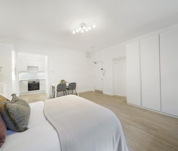 Studio to rent - Photo 6