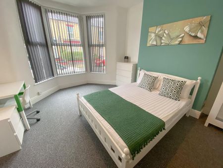 3 bedroom terraced house to rent - Photo 3