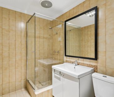 A Private Villa Retreat with Space to Live and Entertain - Photo 5