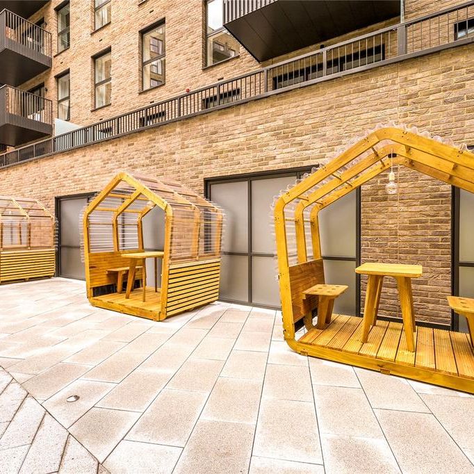 Studio to rent - Photo 1