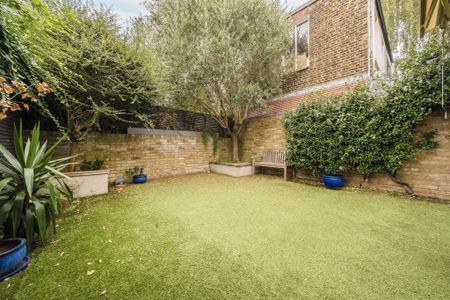 5 bedroom flat to rent - Photo 4