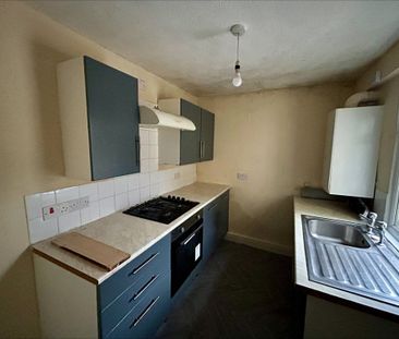 Lyndhurst Road - Photo 6