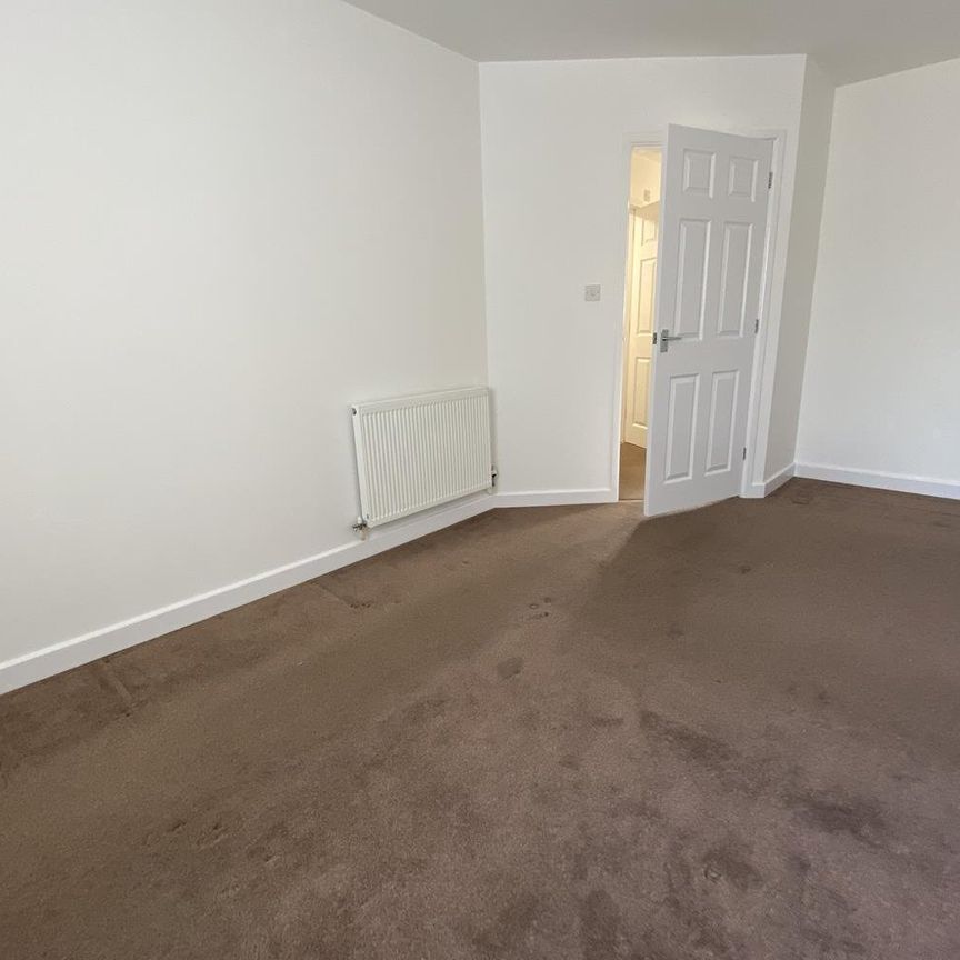 Tame Rise, Oldbury, West Midlands - Photo 1