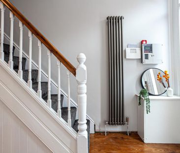 6 bedroom terraced house to rent - Photo 5