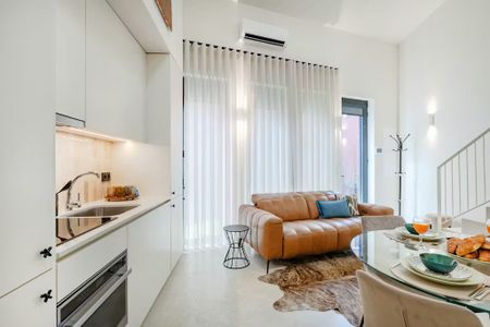 Rua de Santos Pousada, Porto, Braga 4000-484 - Photo 4