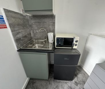 Studio to rent - Photo 5