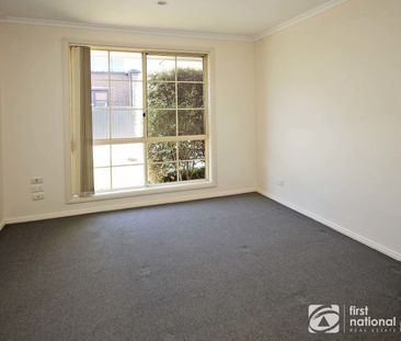 Modern Unit Offering Comfort and Practicality - Photo 3