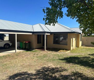 Low-Maintenance Home in Glen Iris - Photo 3