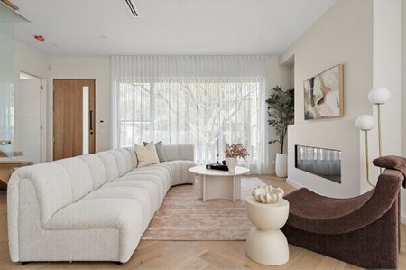 Thinking of selling? Contact our agent - Photo 3