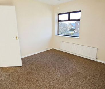2 bedroom semi-detached house to rent - Photo 3